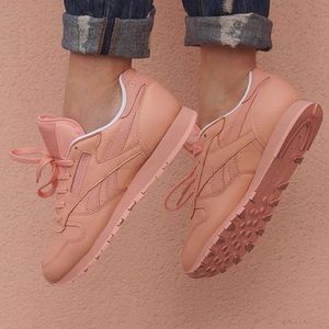 reebok classic peach